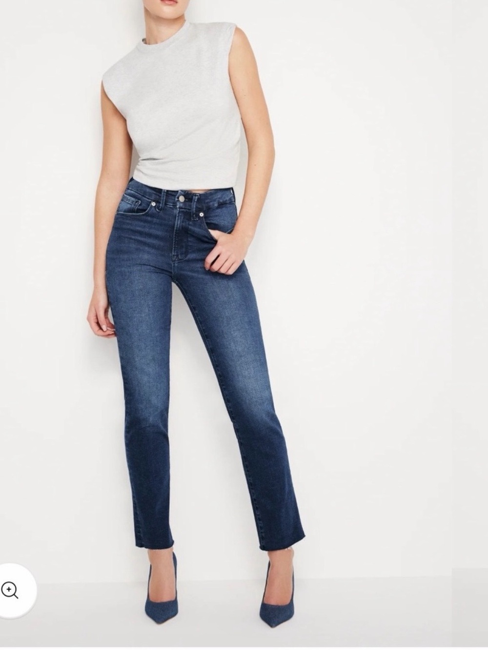 Good American Straight Leg Jeans in Dark Blue Wash